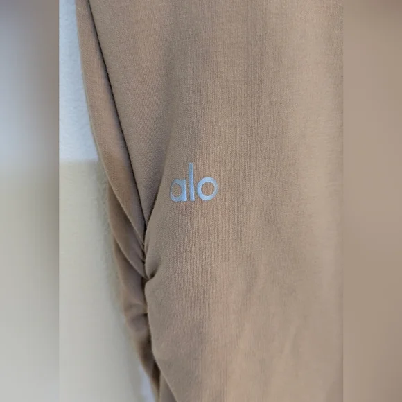 Alo Yoga Ruched Soft Sculpt Pants Taupe Beige Scrunched Wide Leg Buttery Size XS - Picture 7 of 15